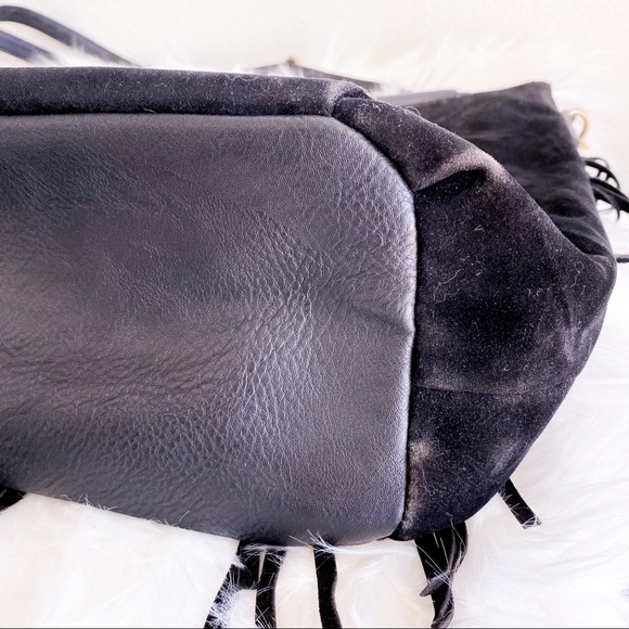 LD Black Faux Suede Fringe Crossbody Bag - Picture 13 of 17